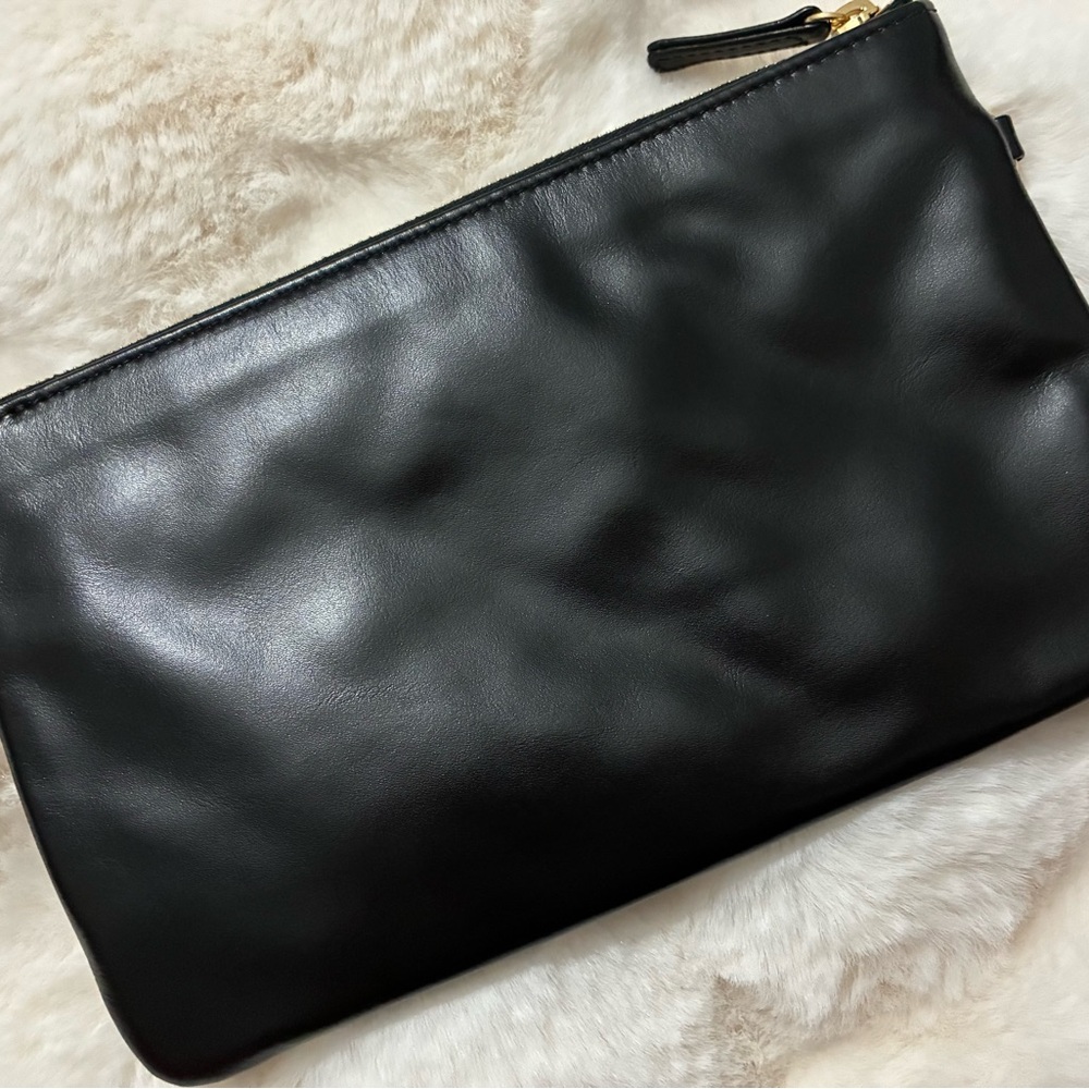 AUTHENTIC CHANEL Pouch - Picture 2 of 5